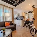 Dioniz Luxury 1 *
