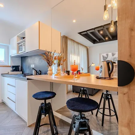 Dioniz Luxury 1 Apartament