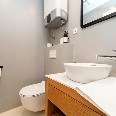 Appartement Dioniz Luxury 1 *