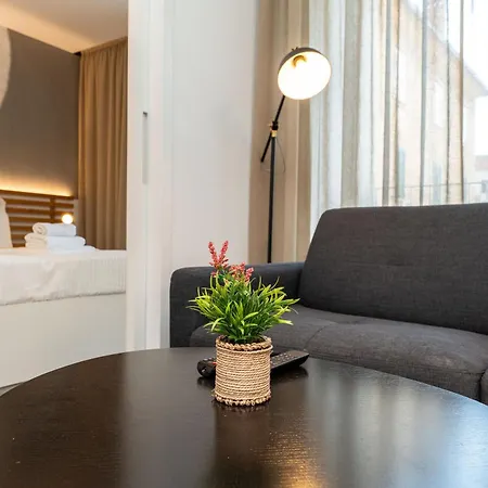 Dioniz Luxury 1 *